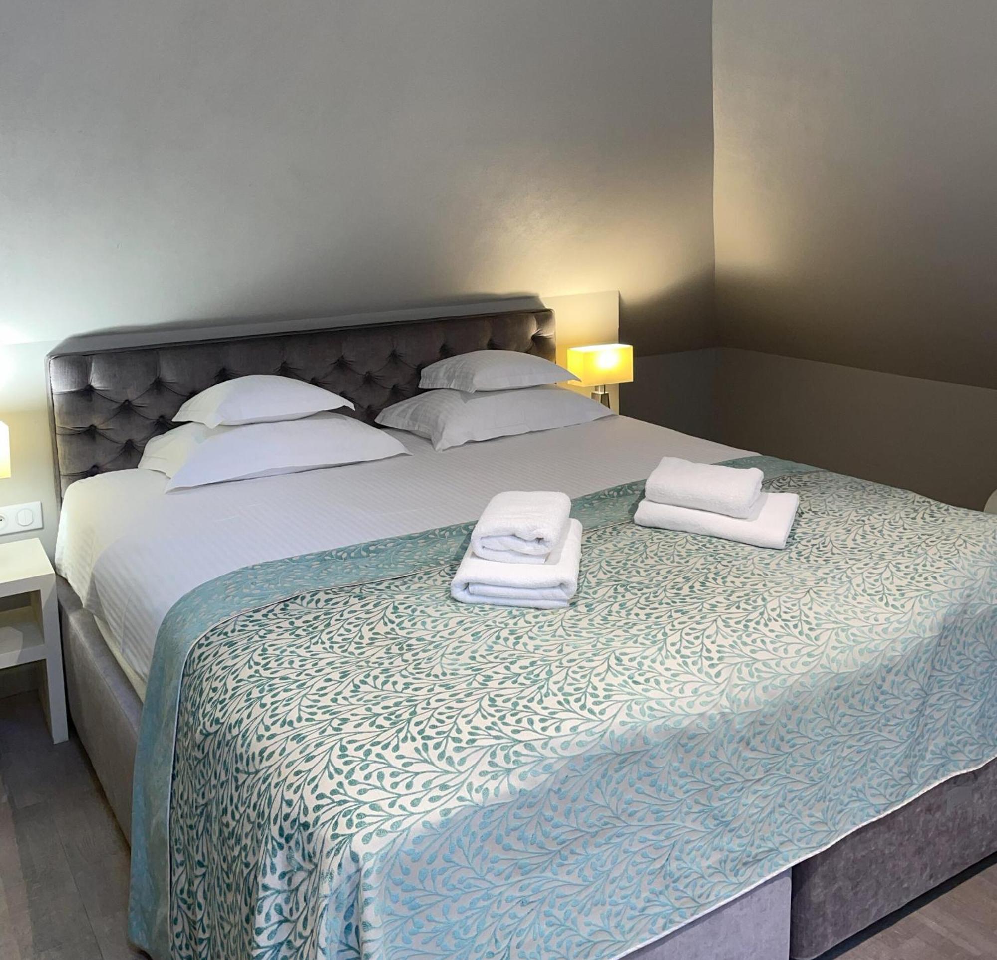 Deco By Downtown Apartament *